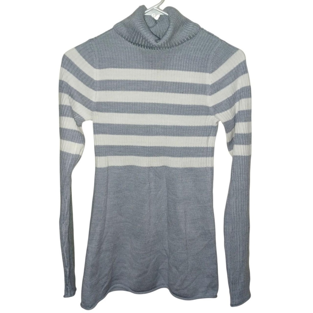 Aeropostale Women's Grey and White Top